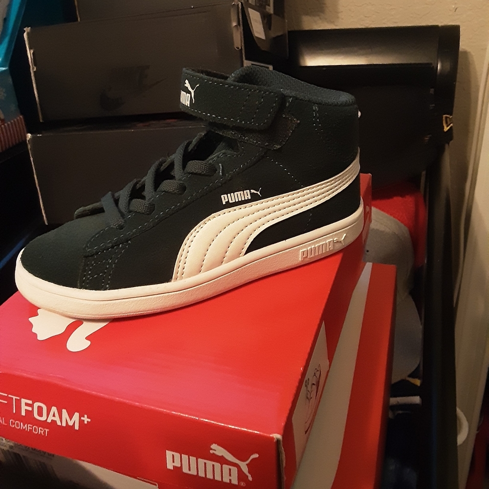 Pumas - Picture 4 of 4